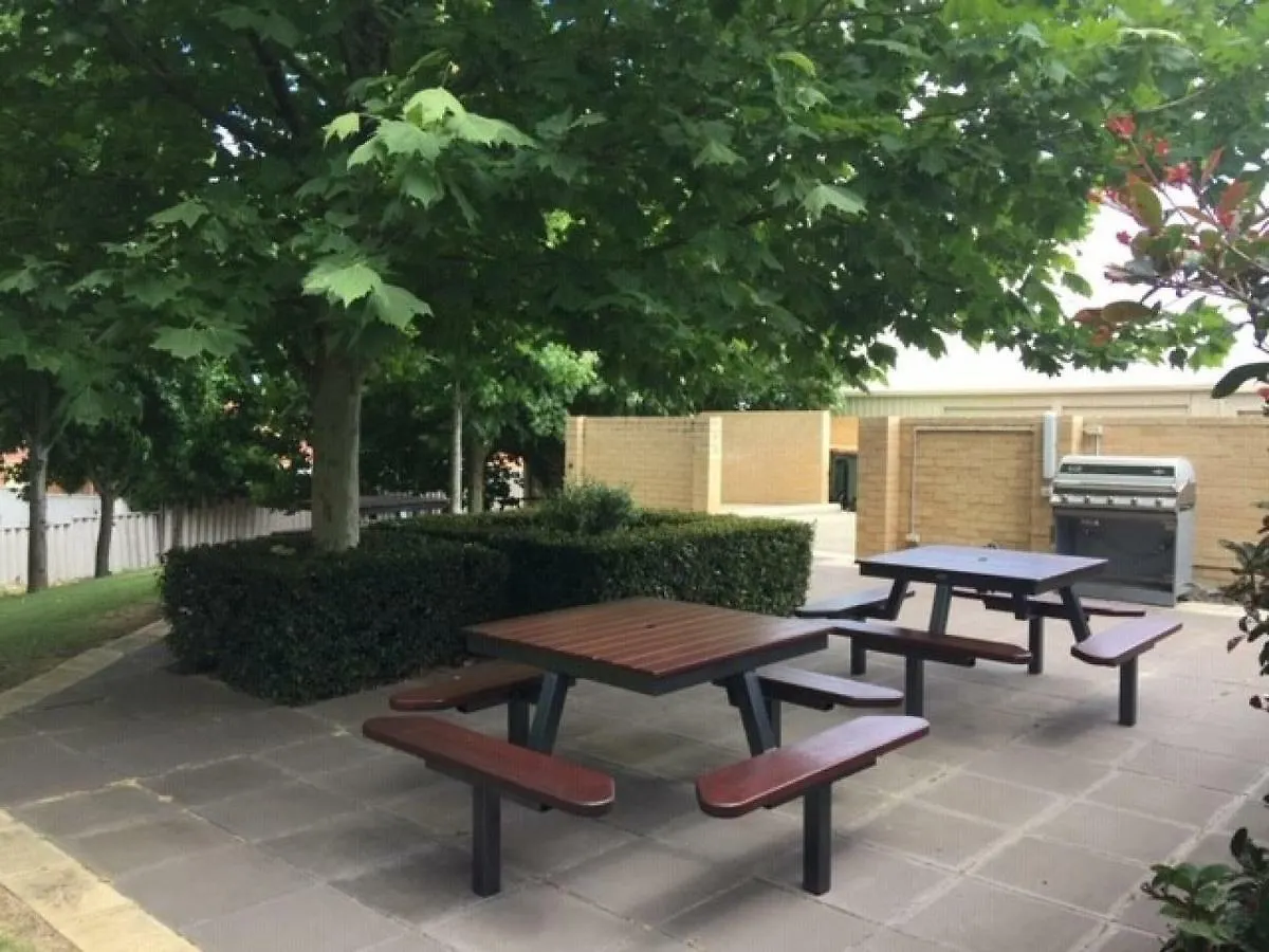Pronto Apartments Perth 0*,